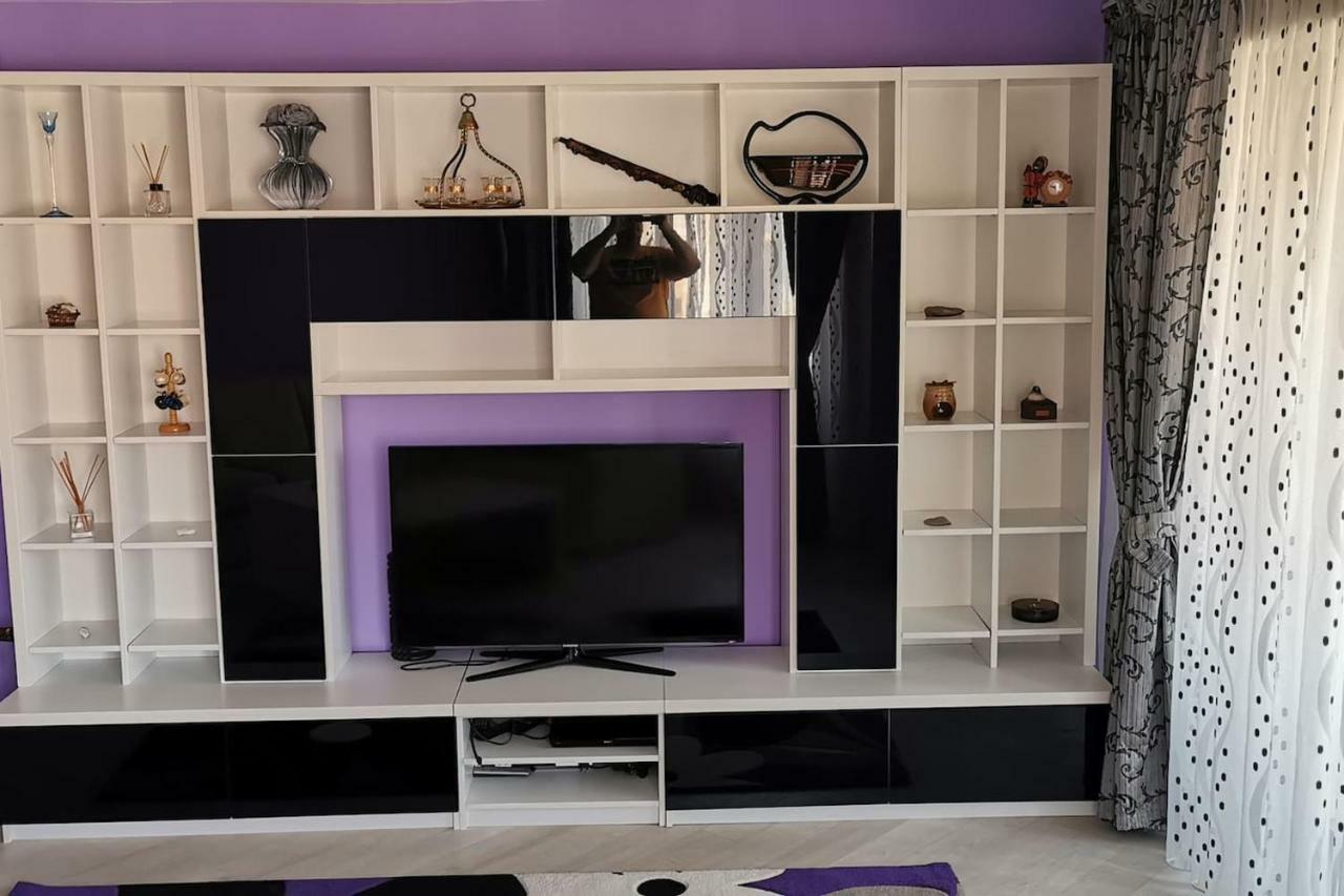 Luxury Apartment With Two Bedrooms And Large Living Room, 100 Square Meters, City Center Oradea Luaran gambar